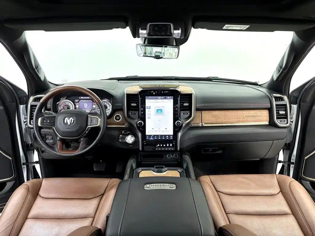 RAM Trucks 2024 5.7L Canadian Spec — миниатюра 12