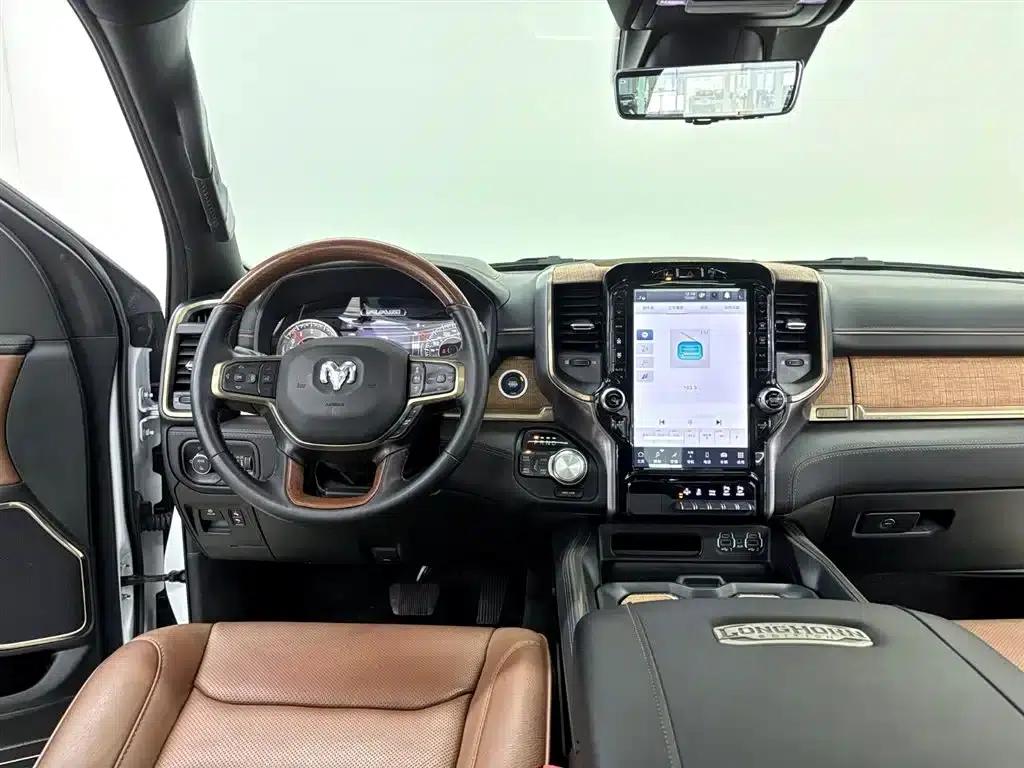 RAM Trucks 2024 5.7L Canadian Spec — миниатюра 15