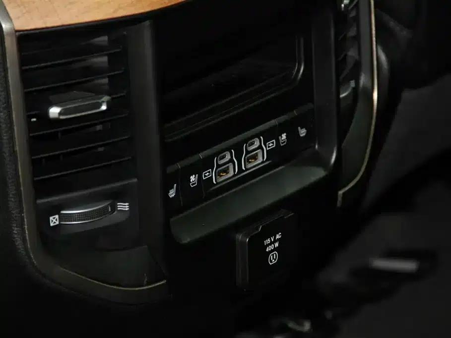 RAM Trucks 2024 5.7L Canadian Spec — миниатюра 26