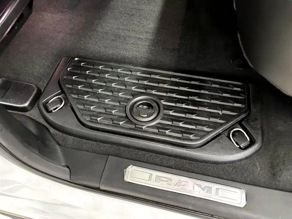 RAM Trucks 2024 5.7L Canadian Spec — миниатюра 30