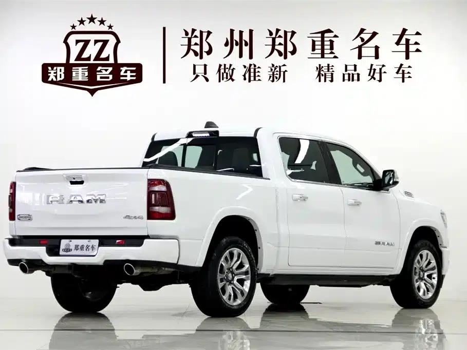 RAM Trucks 2024 5.7L Canadian Spec — миниатюра 4