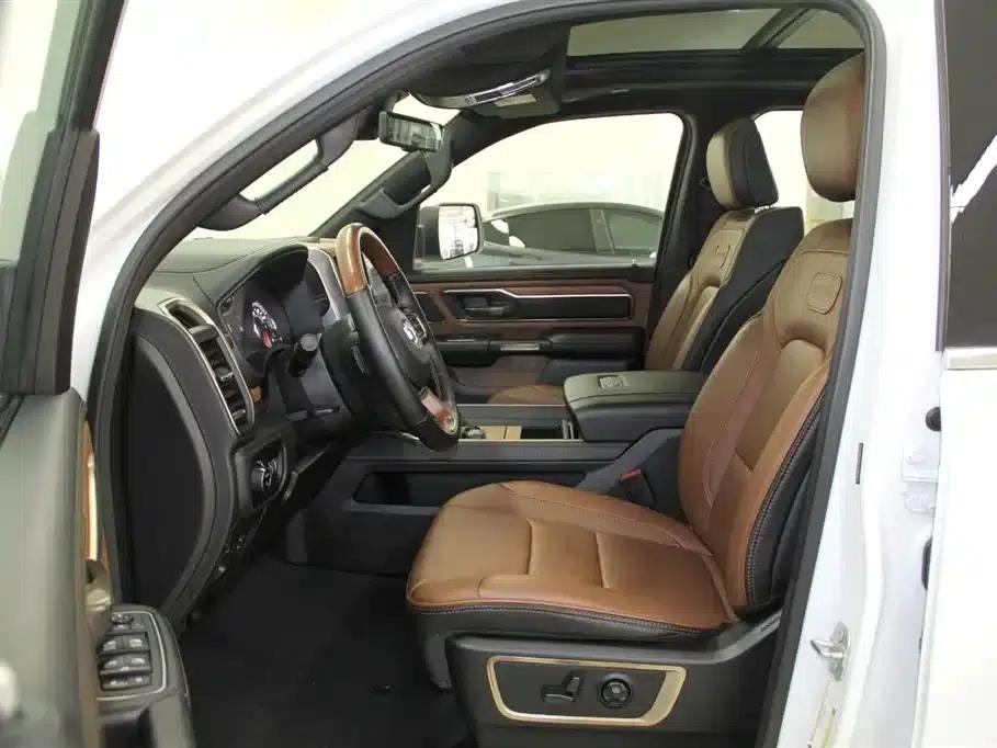 RAM Trucks 2024 5.7L Canadian Spec — миниатюра 8