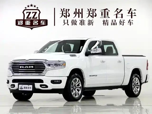 RAM Trucks 2024 5.7L Canadian Spec