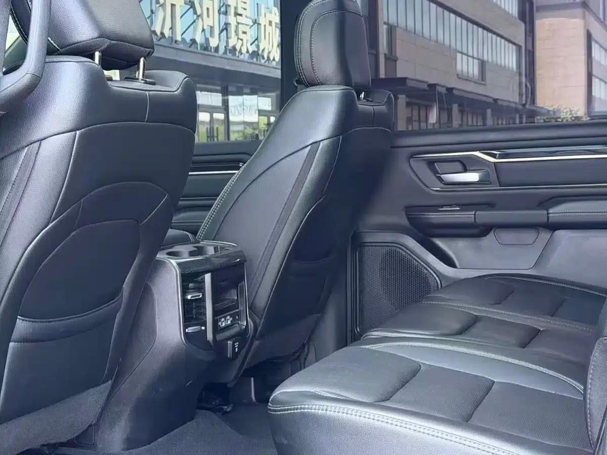 RAM Trucks 2022 5.7L Automatic — миниатюра 5