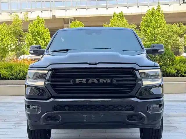 RAM Trucks 2022 5.7L Automatic