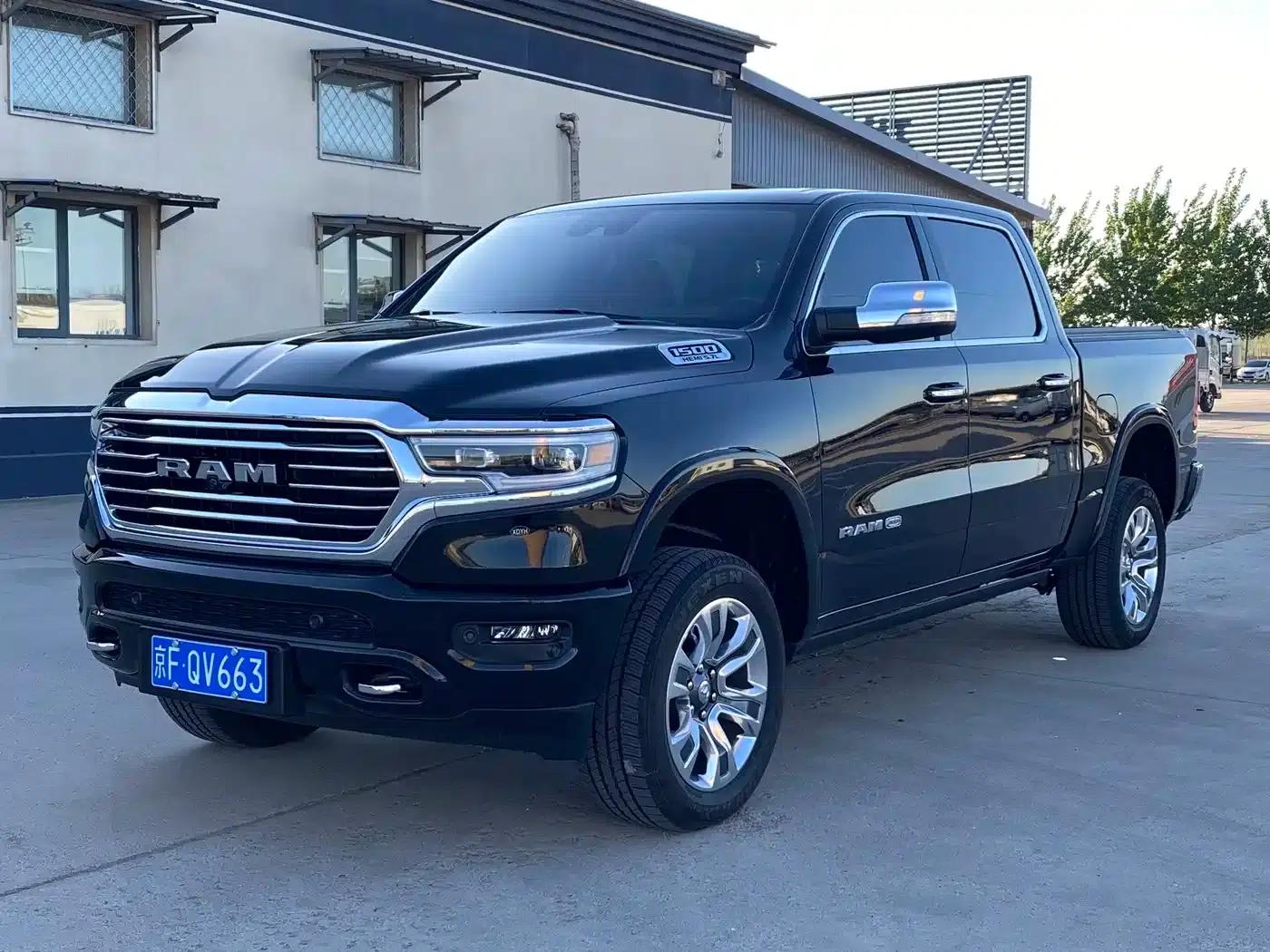 RAM Trucks 2024 5.7L Automatic — миниатюра 1