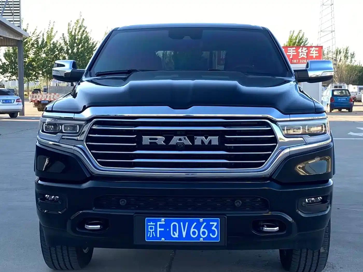 RAM Trucks 2024 5.7L Automatic — миниатюра 2
