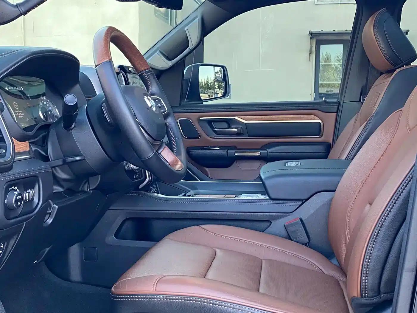 RAM Trucks 2024 5.7L Automatic — миниатюра 7