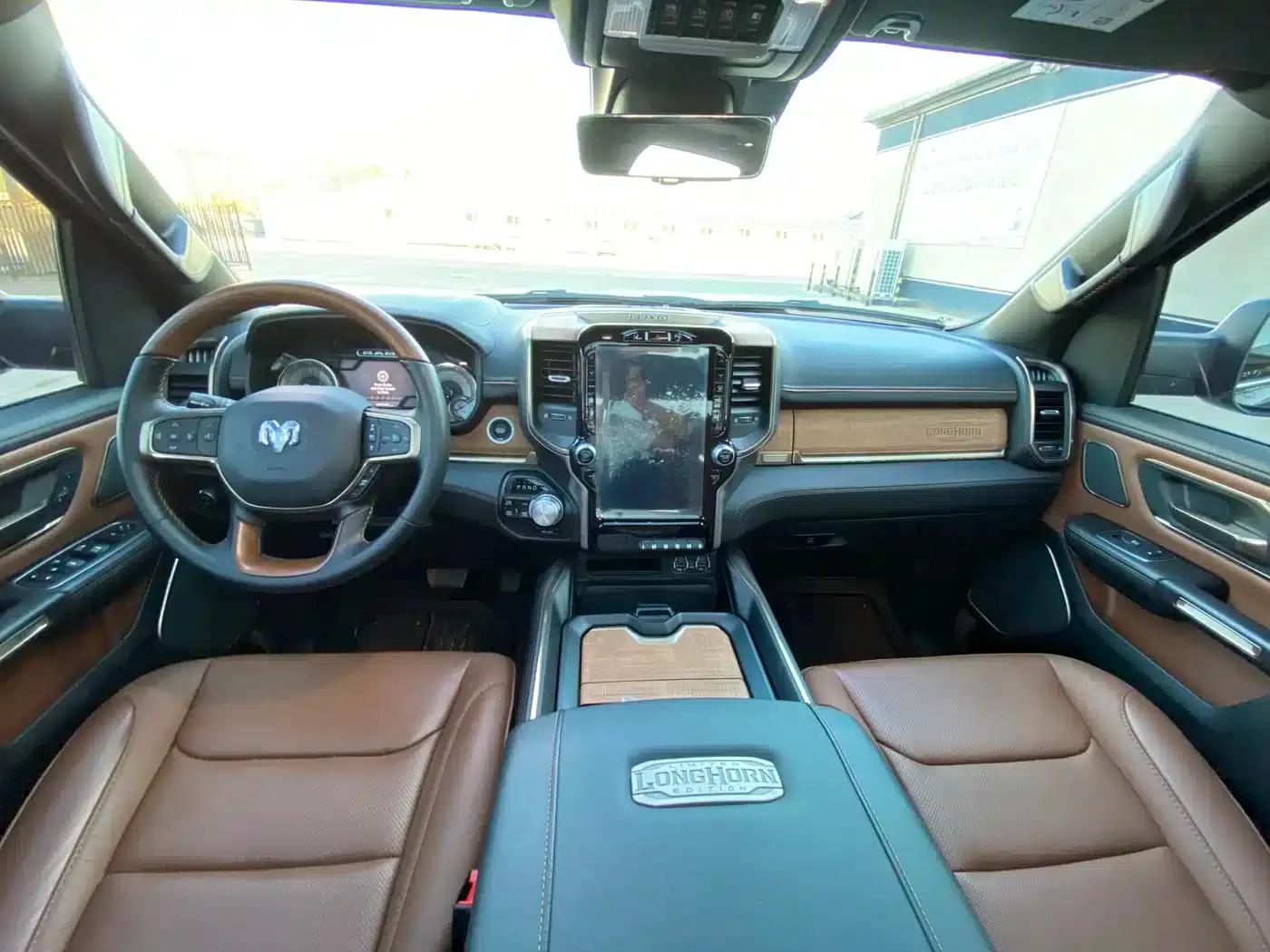 RAM Trucks 2024 5.7L Automatic — миниатюра 9