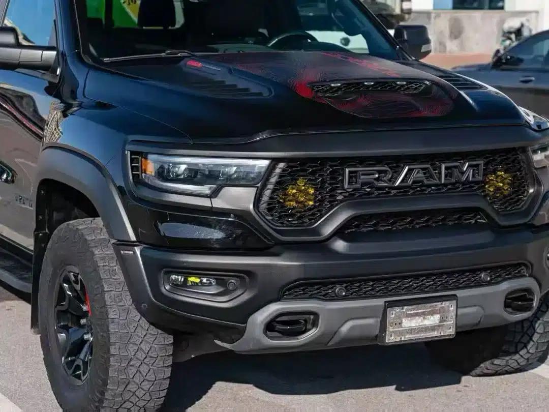 RAM Trucks Tyrannosaurus Rex 2022 6.2T Automatic — миниатюра 3
