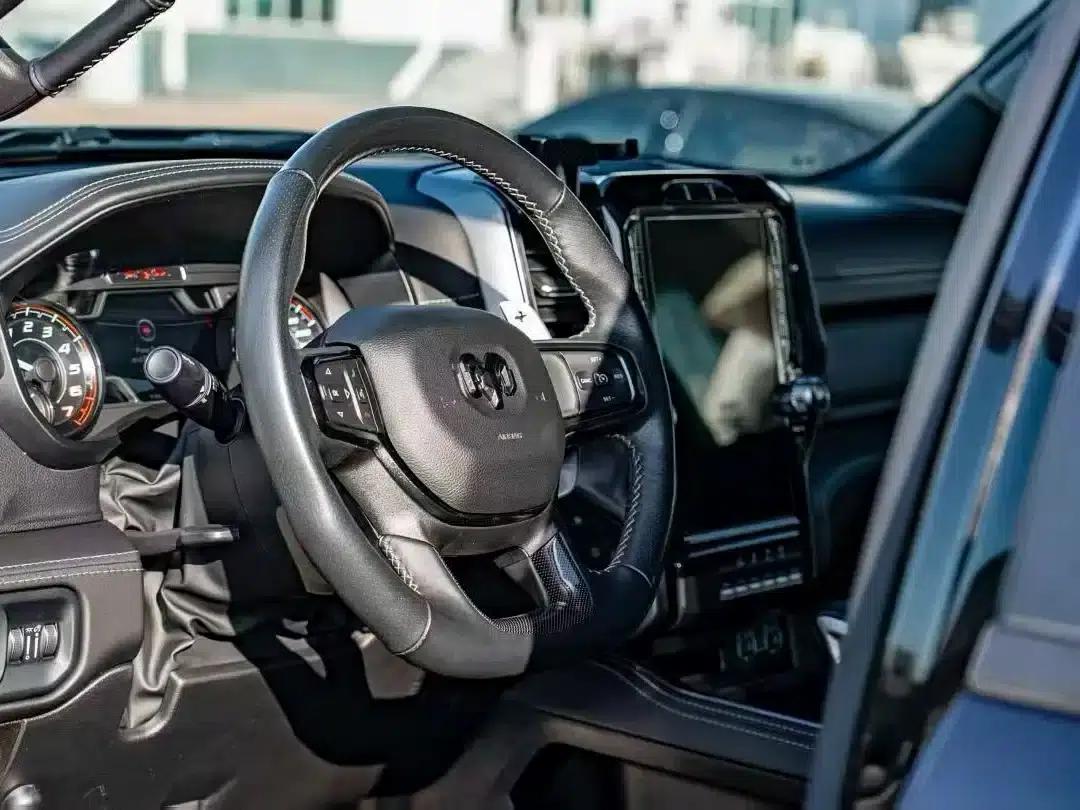 RAM Trucks Tyrannosaurus Rex 2022 6.2T Automatic — миниатюра 4