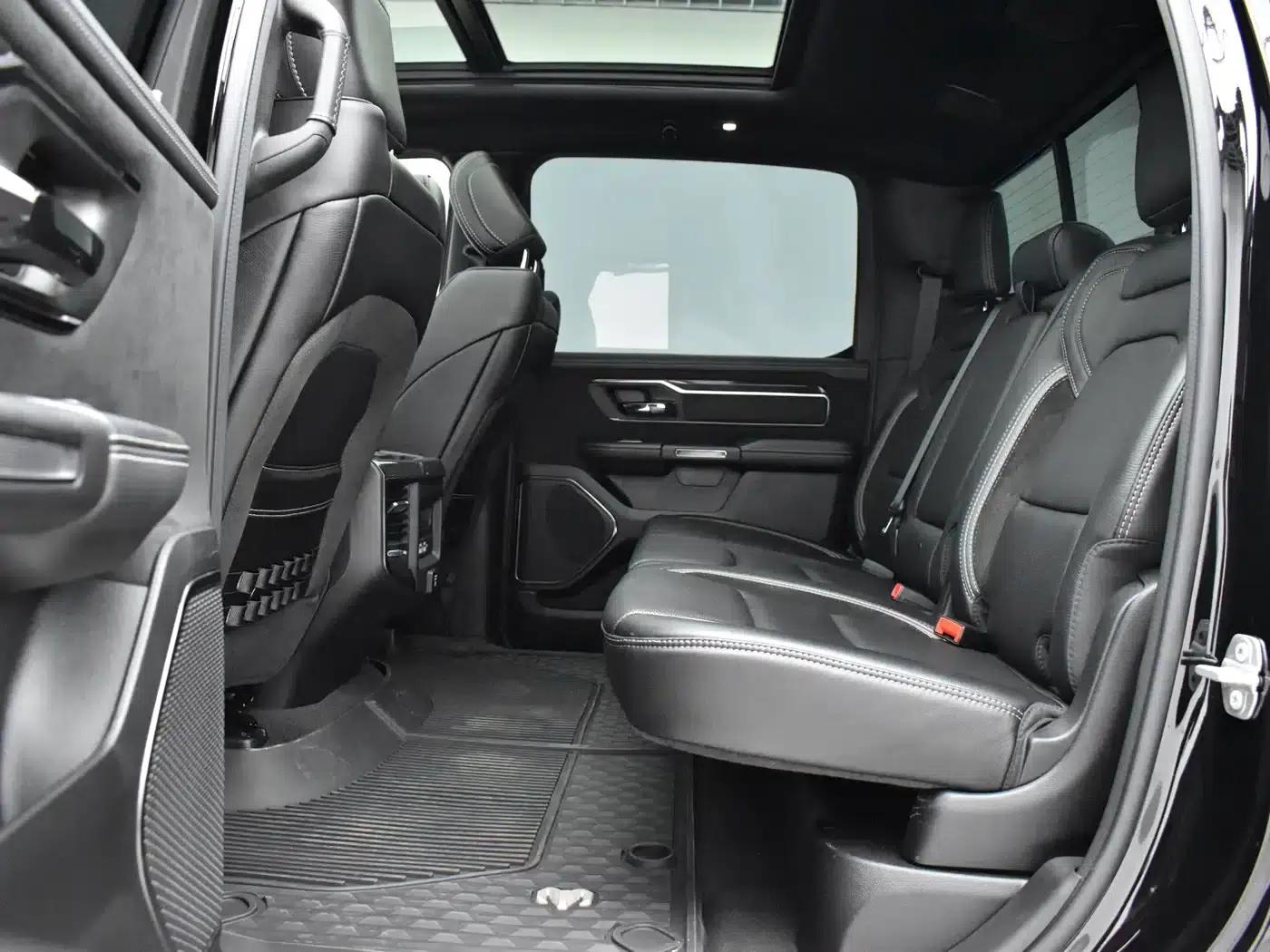 RAM Trucks Tyrannosaurus Rex 2022 6.2T Canadian Spec — миниатюра 18