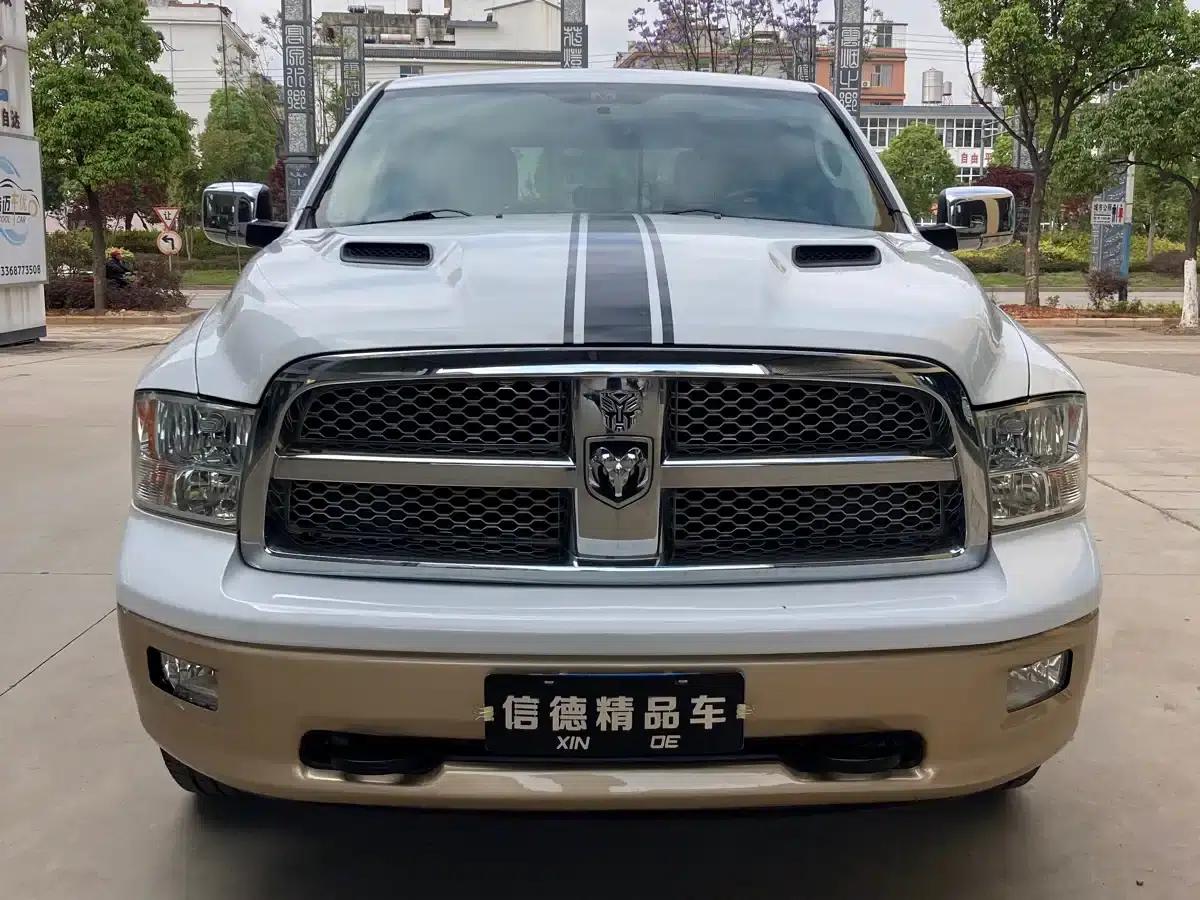 RAM Trucks 2013 1500 5.7L — миниатюра 1
