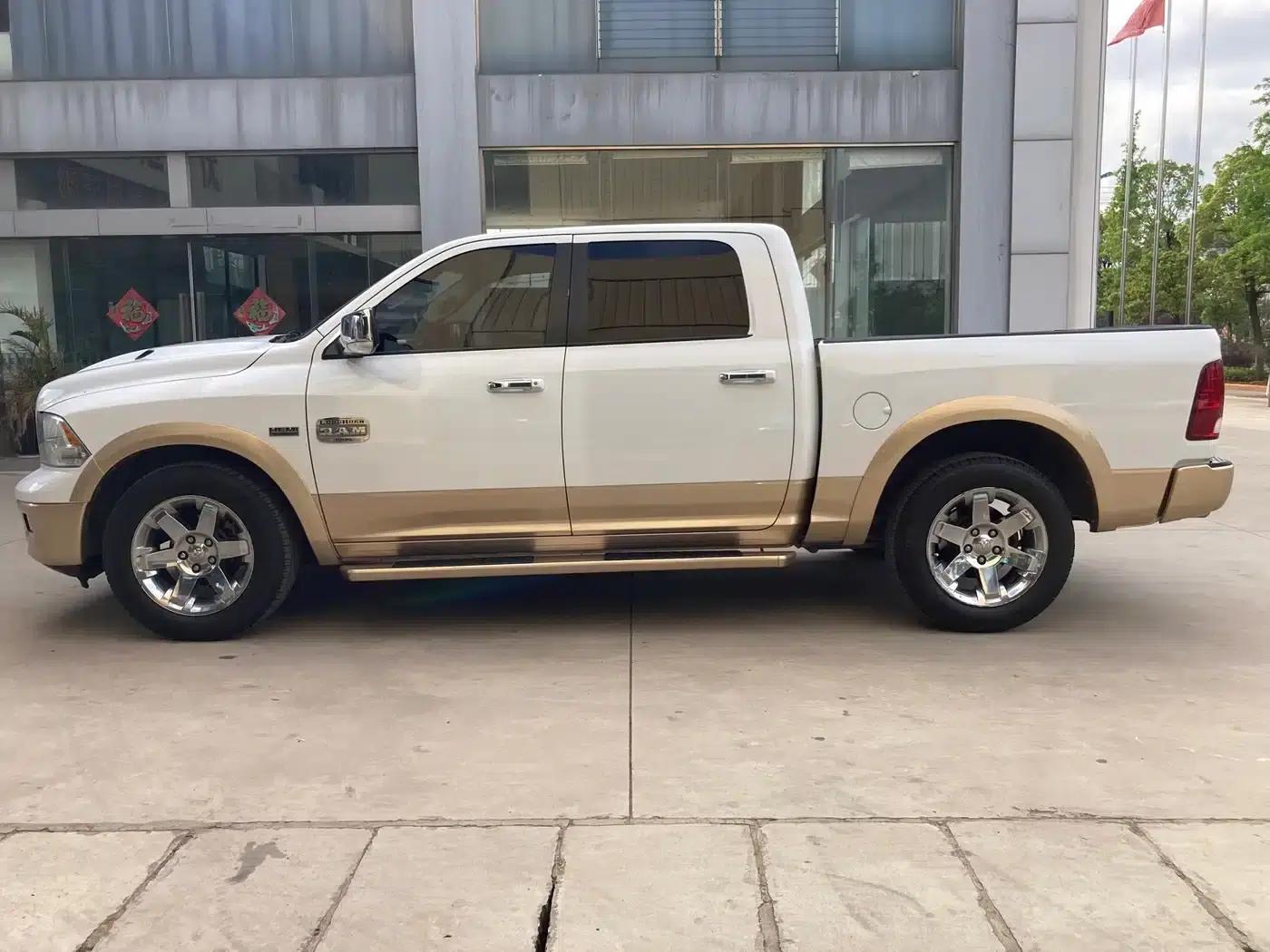 RAM Trucks 2013 1500 5.7L — миниатюра 3