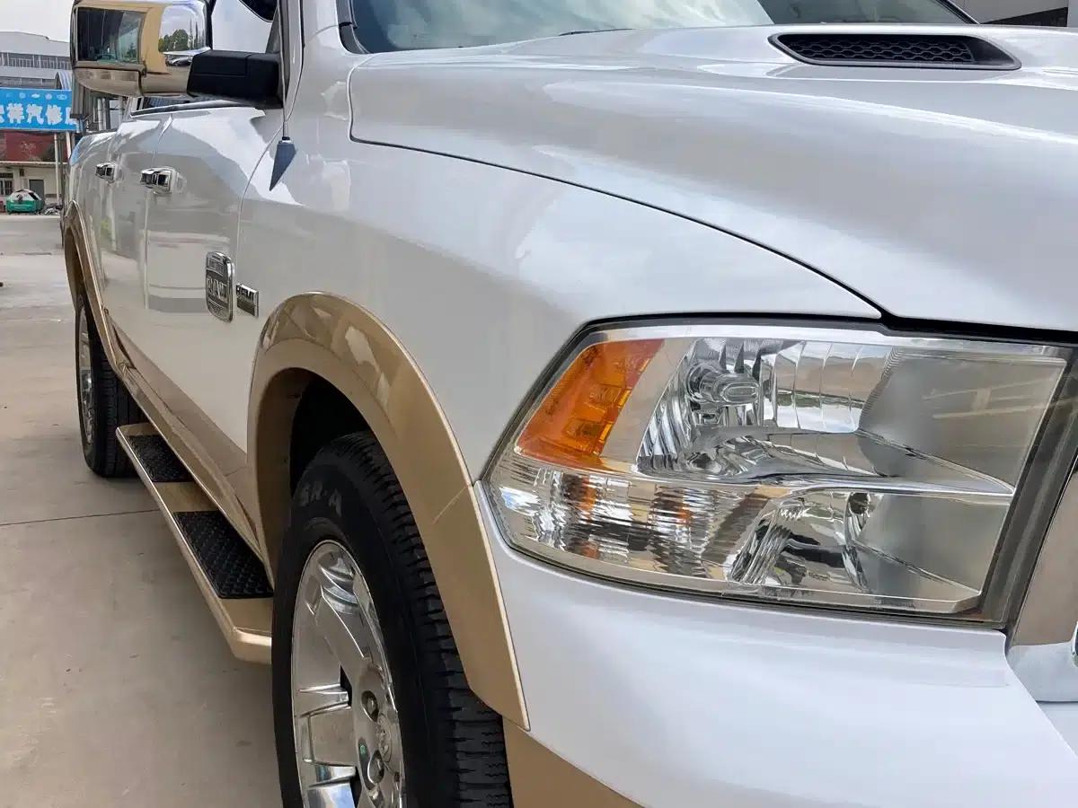 RAM Trucks 2013 1500 5.7L — миниатюра 6