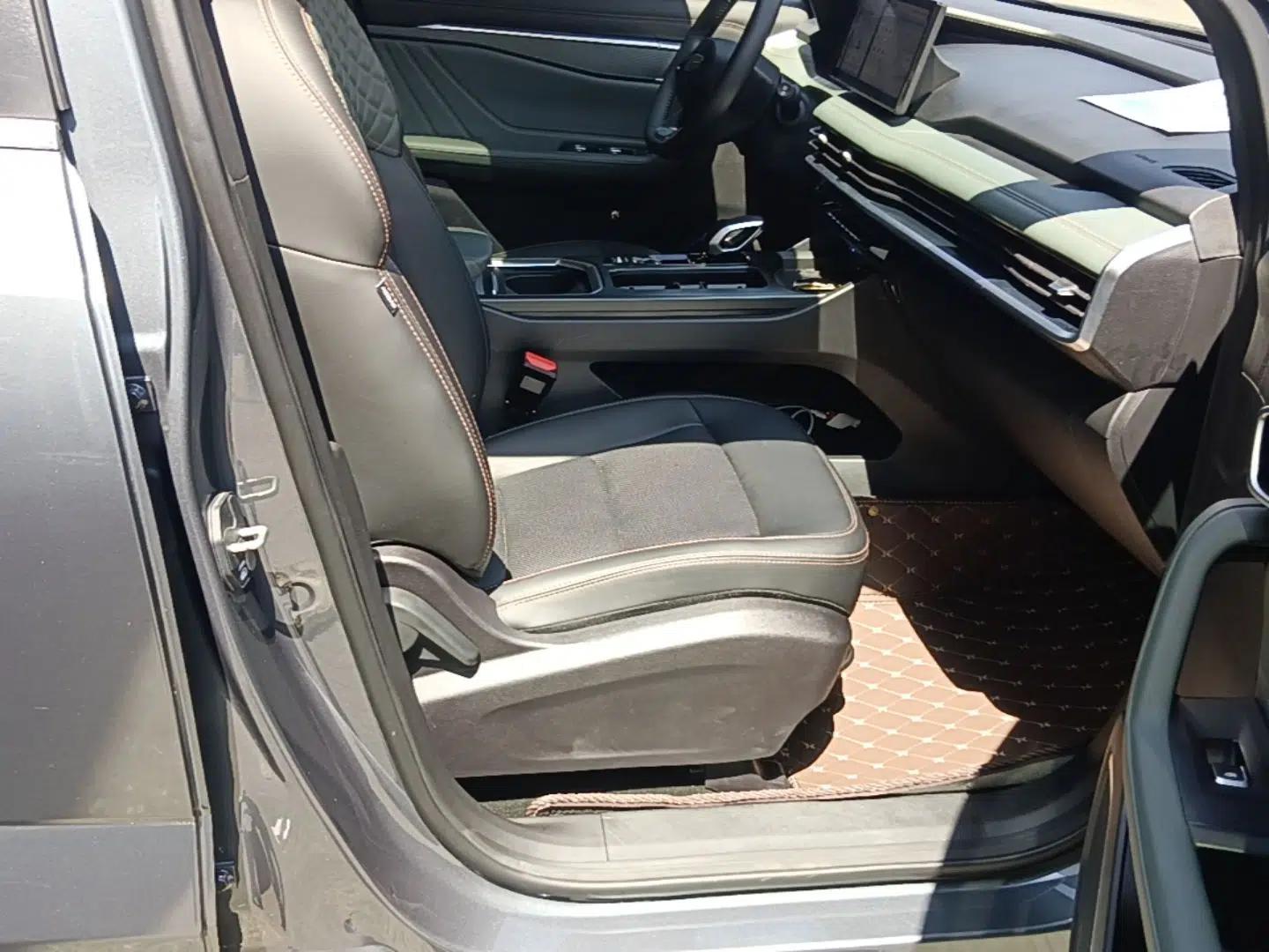 Geely Auto Haoyue L 2023 2.0T DCT Luxury Version — миниатюра 27