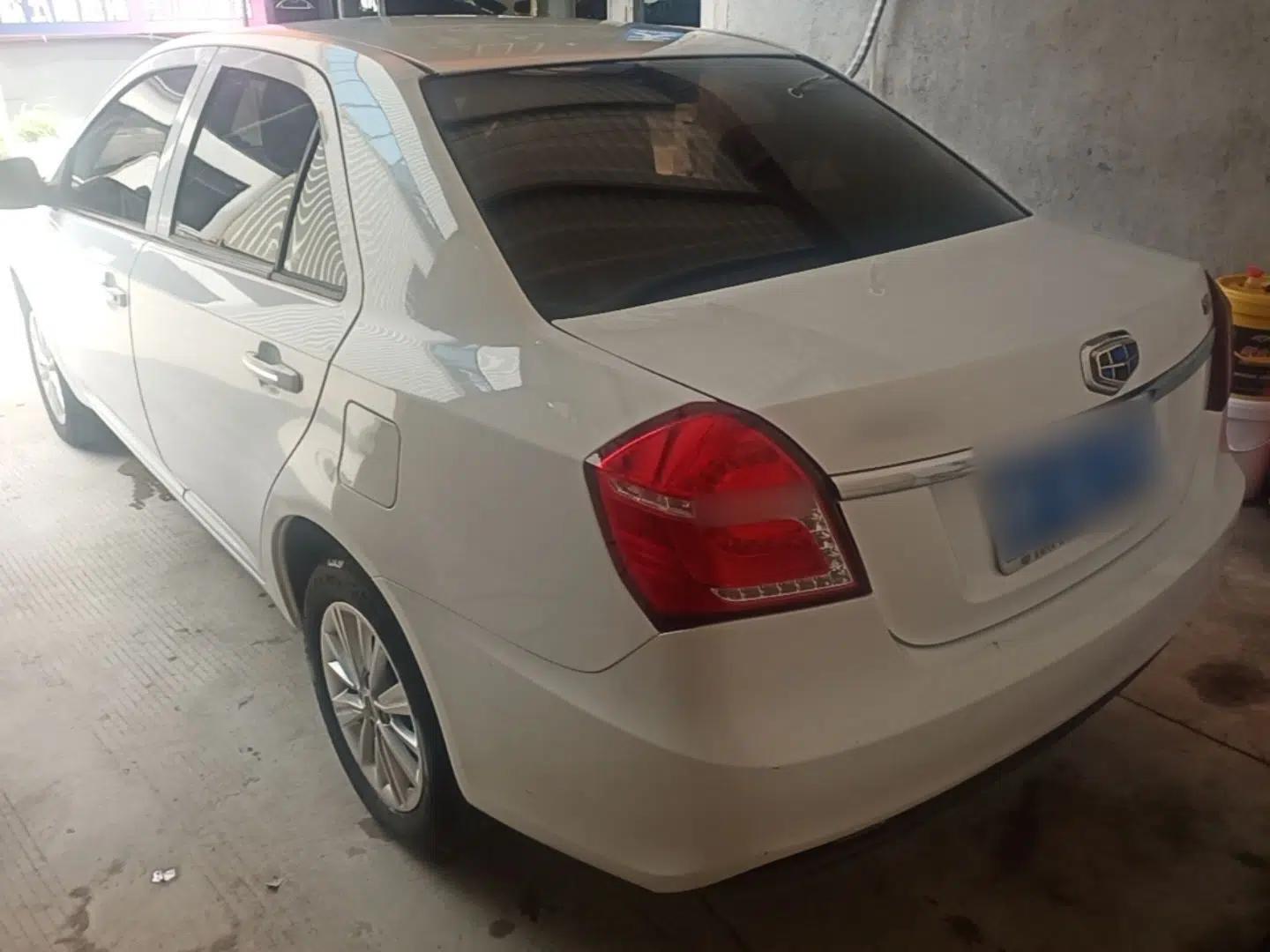 Geely Auto Diamond 2016 1.5L Manual Entry-Level Trim — миниатюра 4