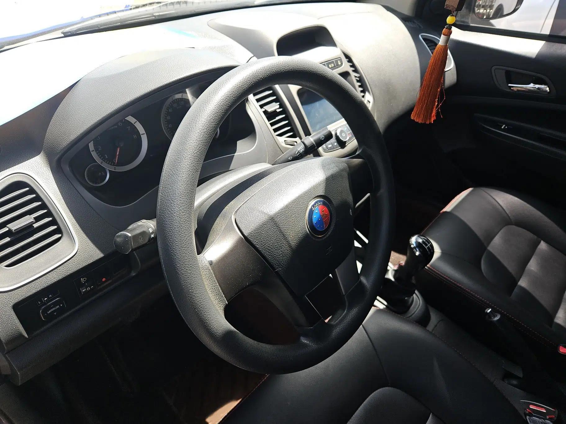 Geely Auto Diamond 2015 Sedan 1.5L Manual SuperDeluxe Model — миниатюра 8