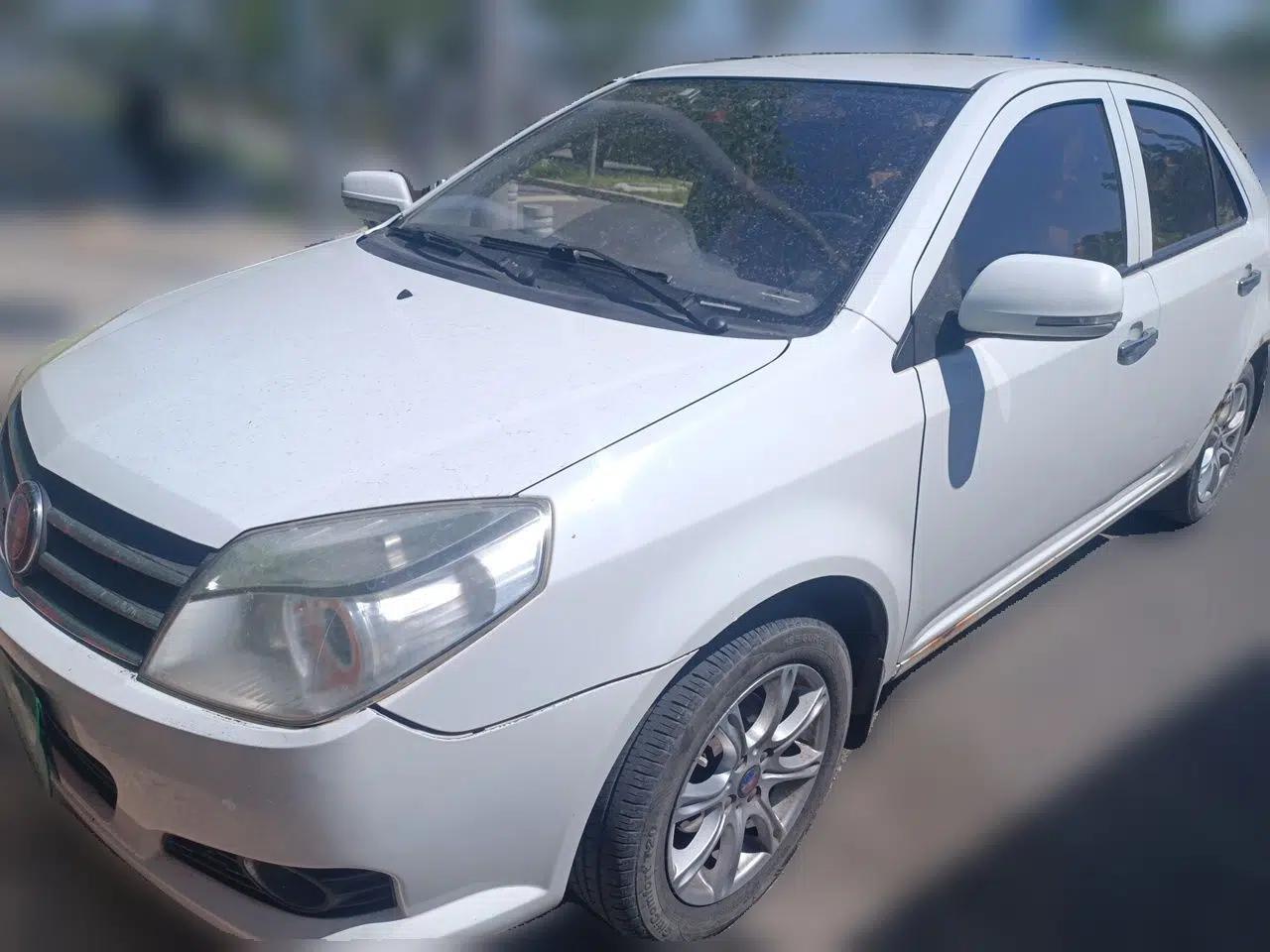 Geely Auto Diamond 2013 1.5L Manual Entry-Level Model — миниатюра 1