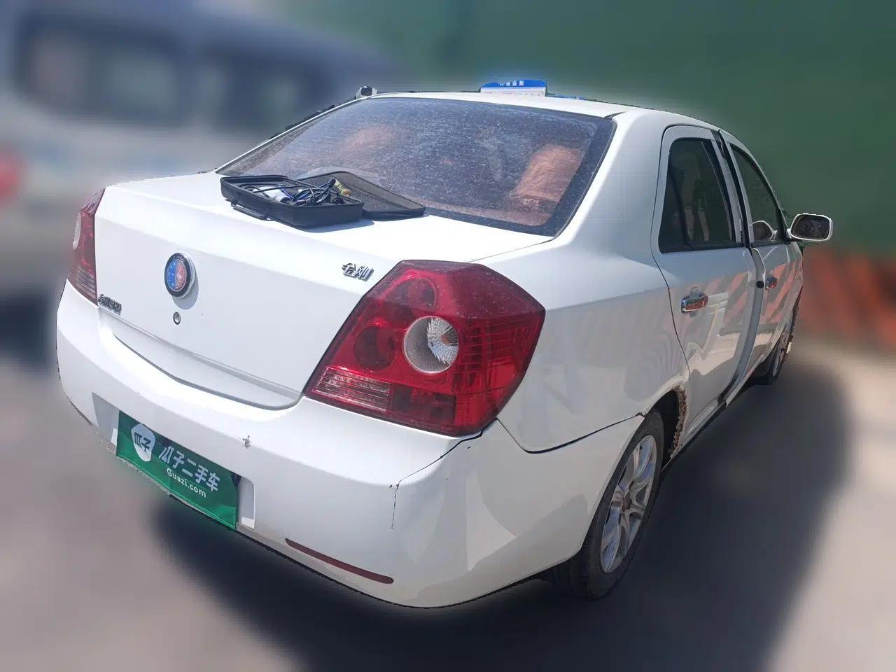 Geely Auto Diamond 2013 1.5L Manual Entry-Level Model — миниатюра 6