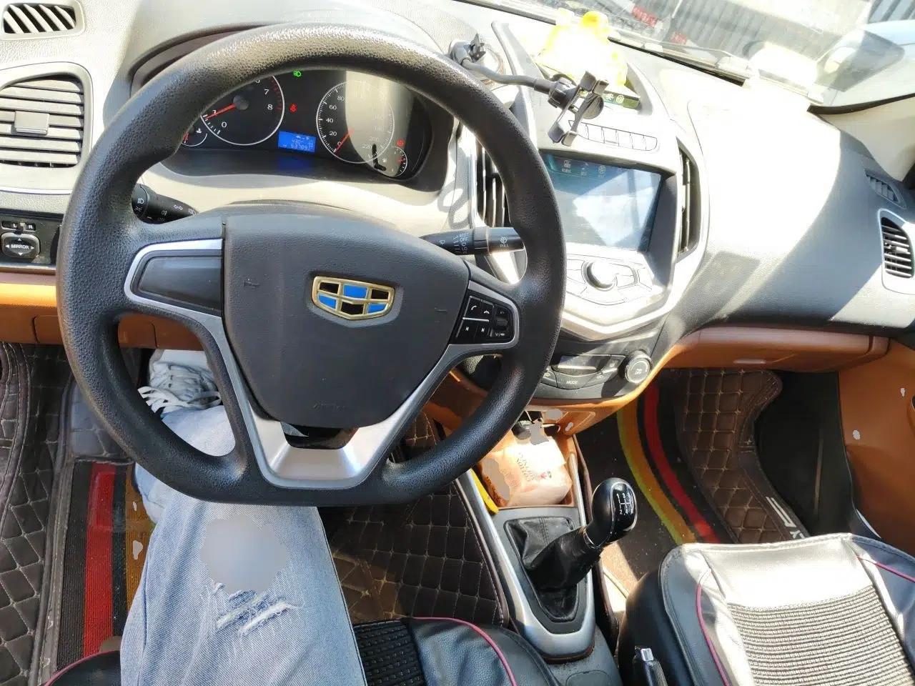 Geely Auto Diamond 2016 1.5L Manual Elite Edition — миниатюра 10