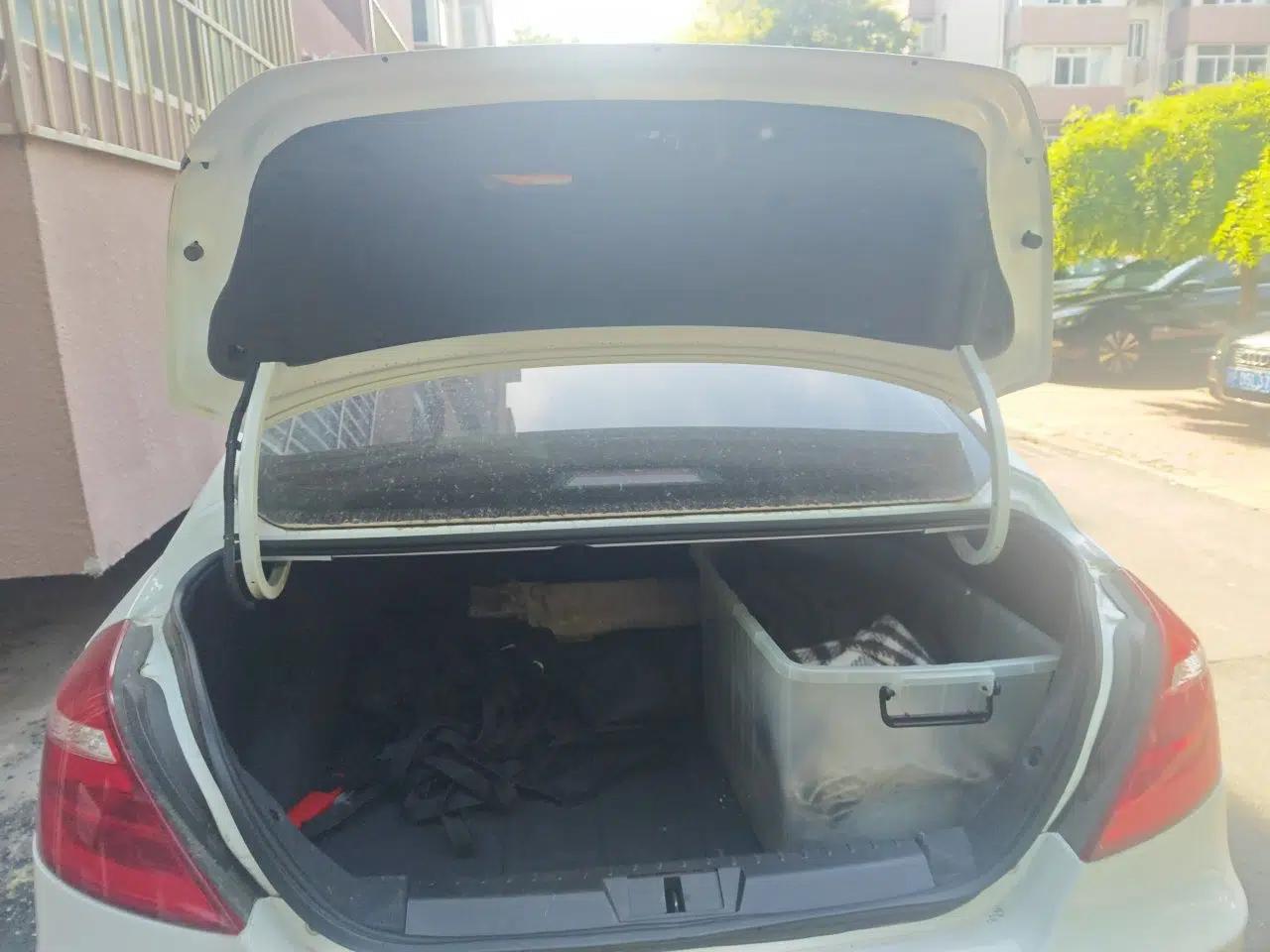 Geely Auto Emgrand New Energy 2016 EV Elite Model — миниатюра 20