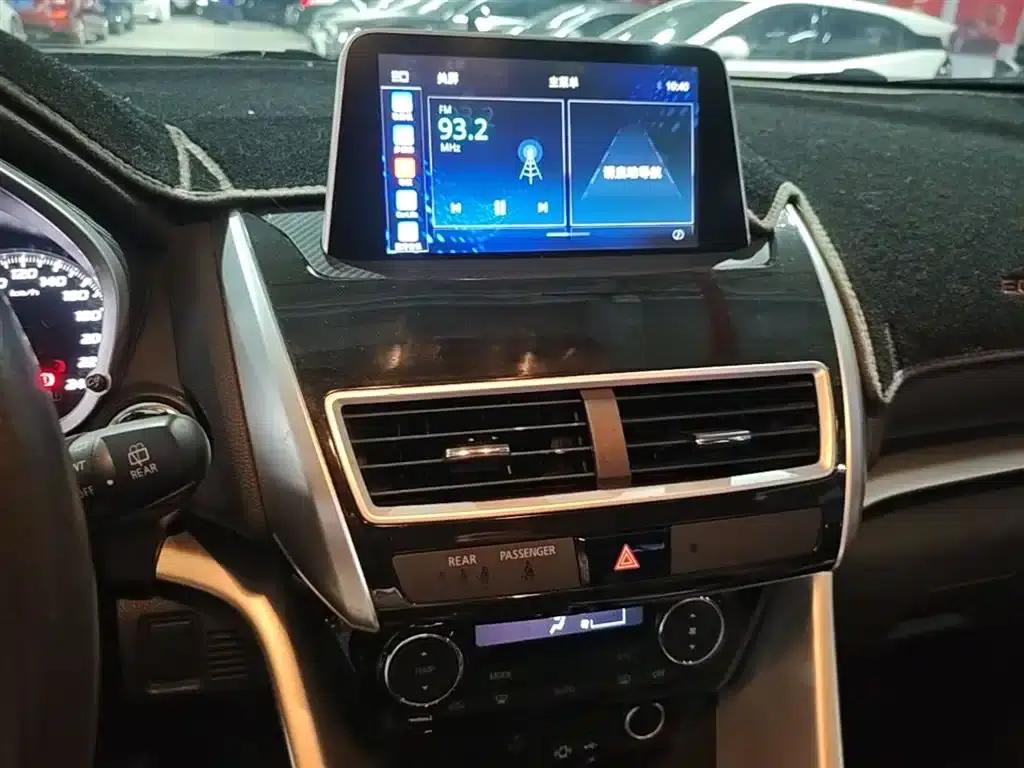 Eclipse Cross 2018 1.5T CVT 2WD Dream Edition — миниатюра 13