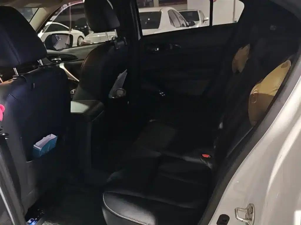 Eclipse Cross 2018 1.5T CVT 2WD Dream Edition — миниатюра 17
