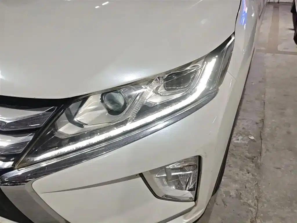 Eclipse Cross 2018 1.5T CVT 2WD Dream Edition — миниатюра 24