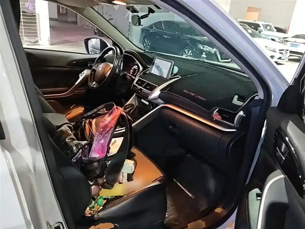Eclipse Cross 2018 1.5T CVT 2WD Dream Edition — миниатюра 25