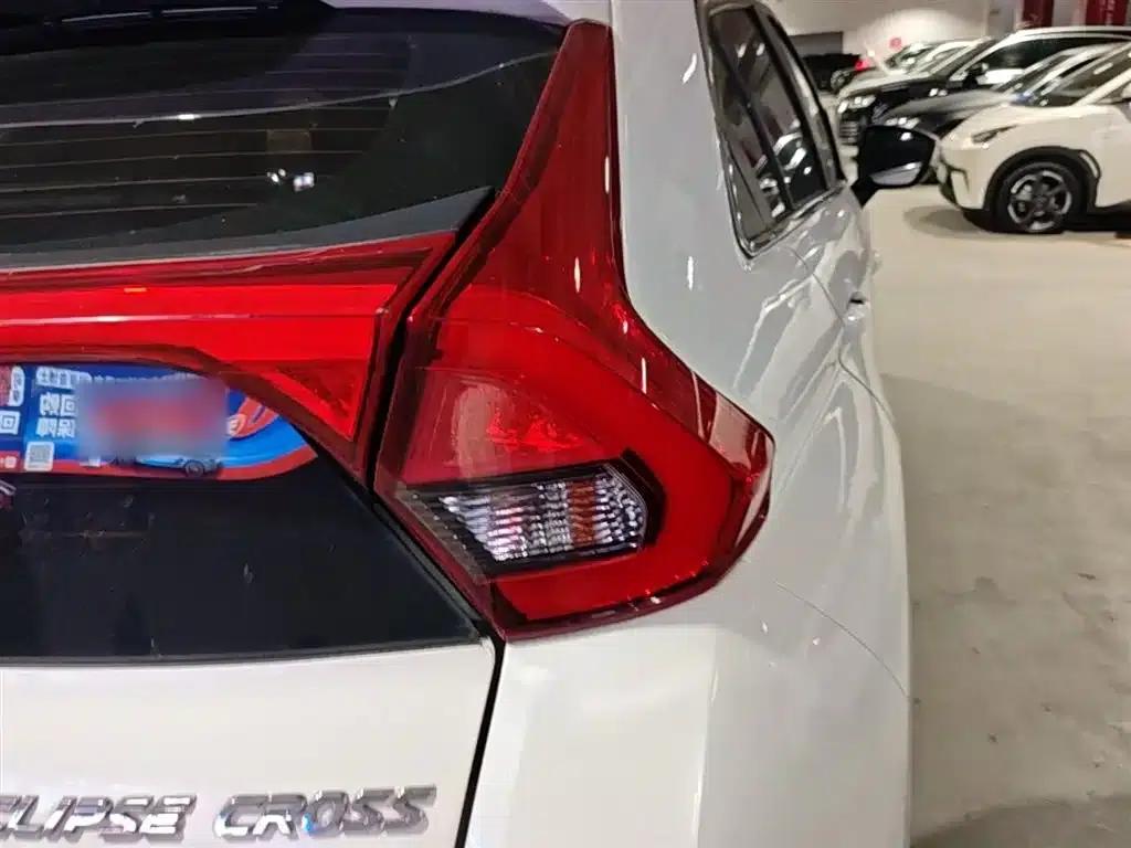 Eclipse Cross 2018 1.5T CVT 2WD Dream Edition — миниатюра 8