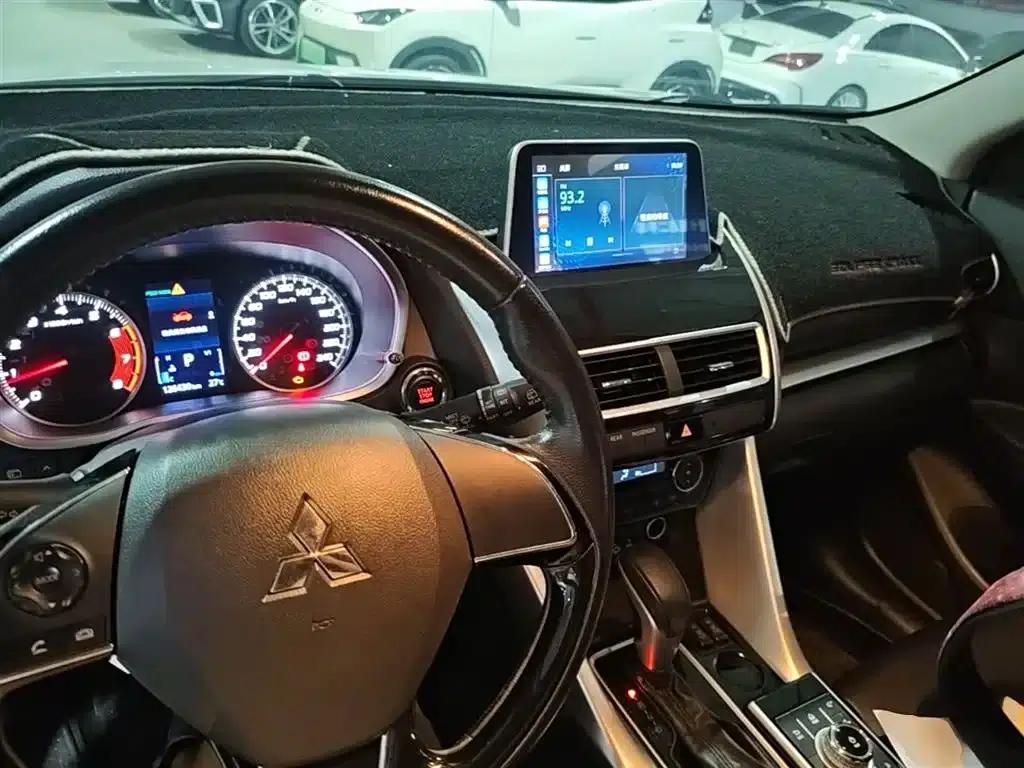 Eclipse Cross 2018 1.5T CVT 2WD Dream Edition — миниатюра 10