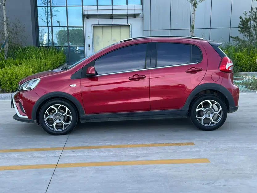 Geely Auto Vision X1 2017 1.3L Automatic Player Edition — миниатюра 4