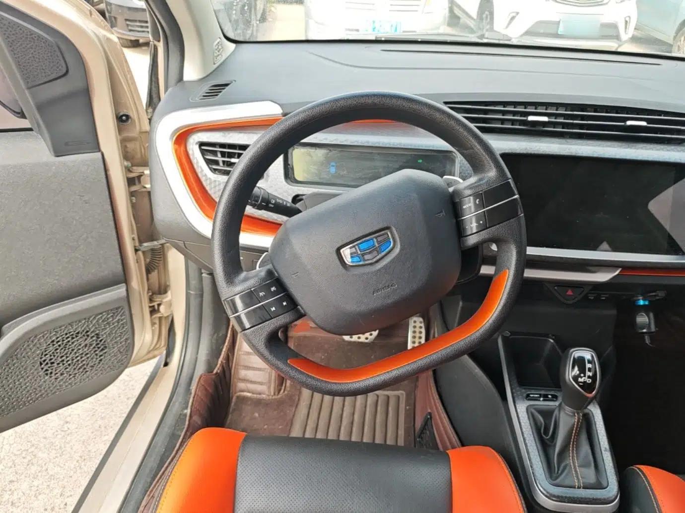 Geely Auto Vision X1 2017 1.3L Automatic Player Edition — миниатюра 14