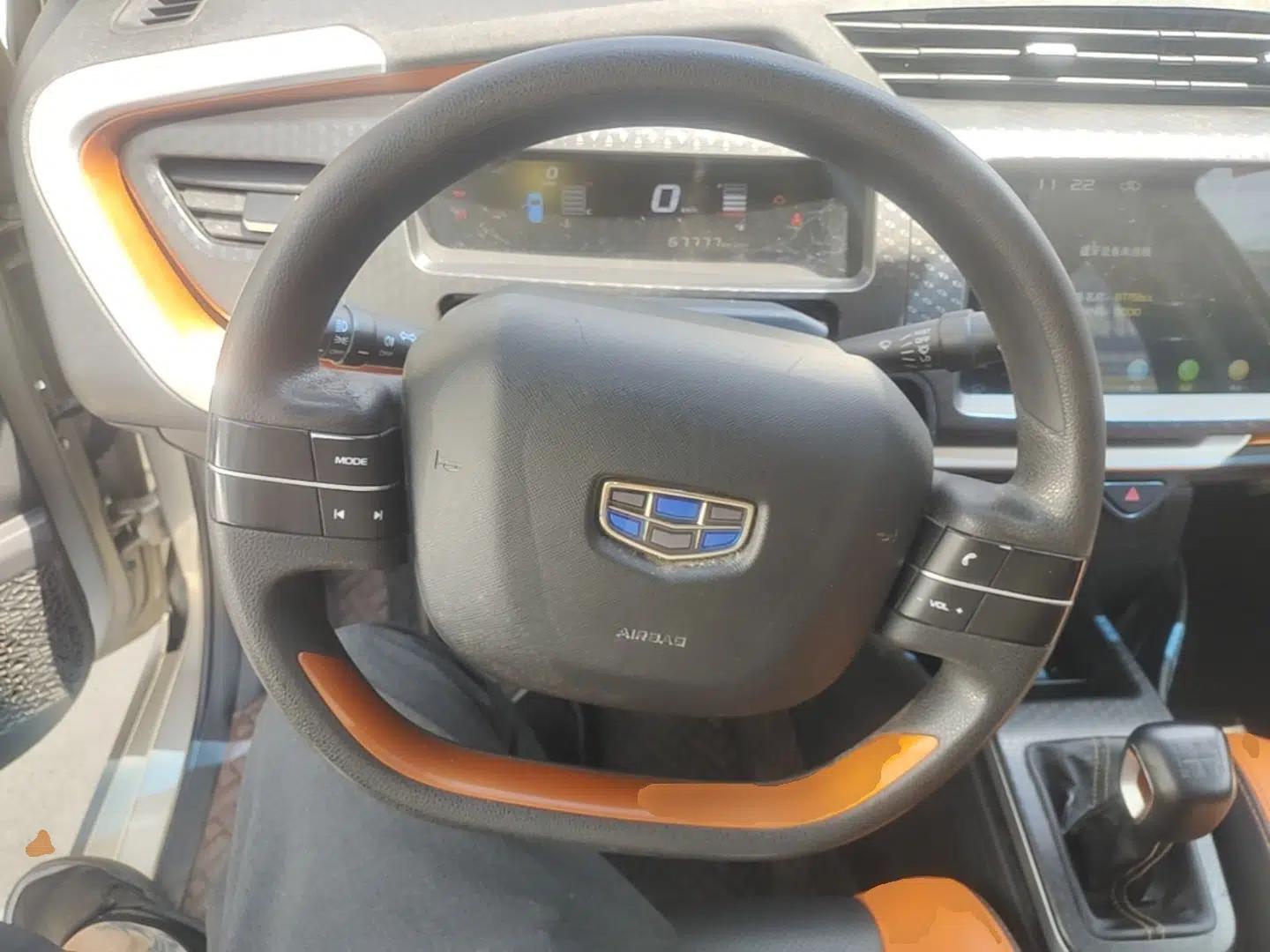 Geely Auto Vision X1 2017 1.3L Manual Frenzy Edition — миниатюра 14