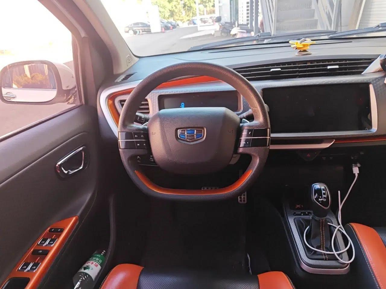 Geely Auto Vision X1 2017 1.3L Automatic Player Edition — миниатюра 11