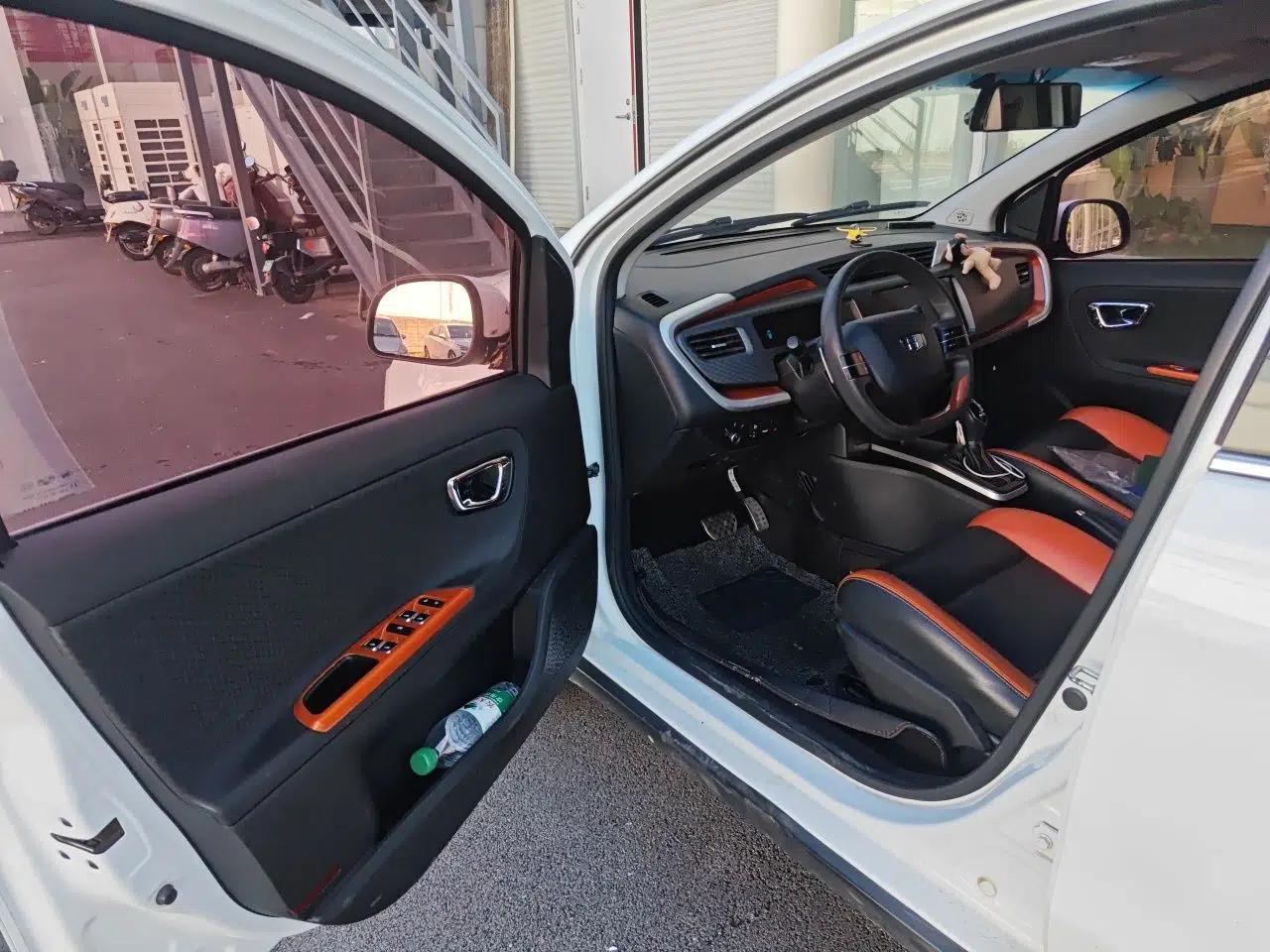 Geely Auto Vision X1 2017 1.3L Automatic Player Edition — миниатюра 17