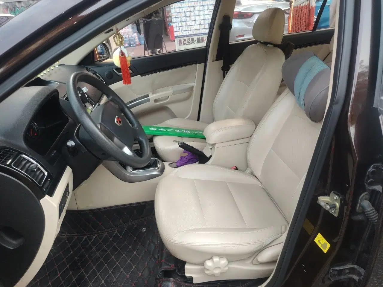Geely Auto Classic Emgrand 2013 Sedan 1.5L Manual Elite Model — миниатюра 16