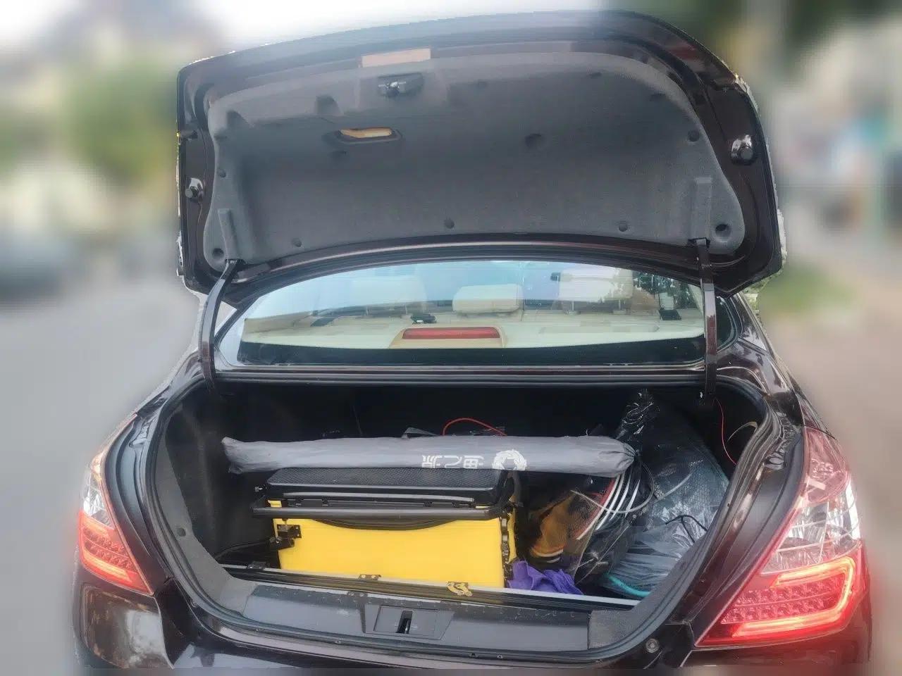 Geely Auto Classic Emgrand 2013 Sedan 1.5L Manual Elite Model — миниатюра 20