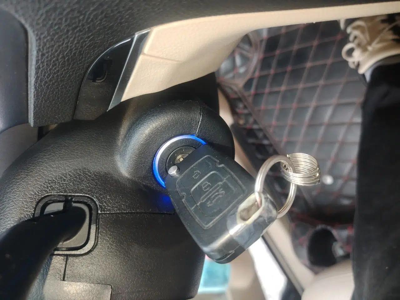 Geely Auto Classic Emgrand 2013 Sedan 1.5L Manual Elite Model — миниатюра 9