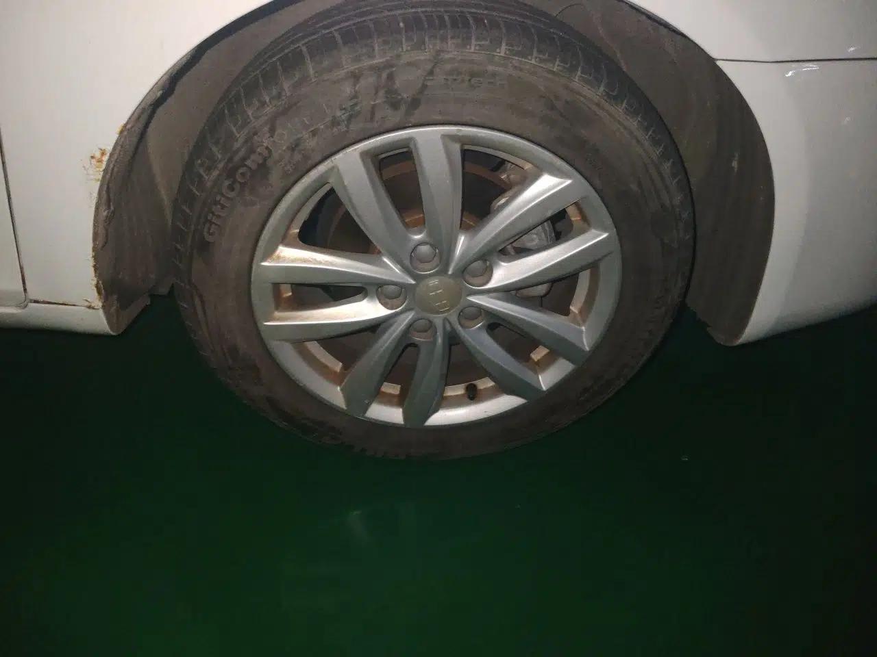 Geely Auto Classic Emgrand 2013 Sedan 1.8L CVT Elite Model — миниатюра 8