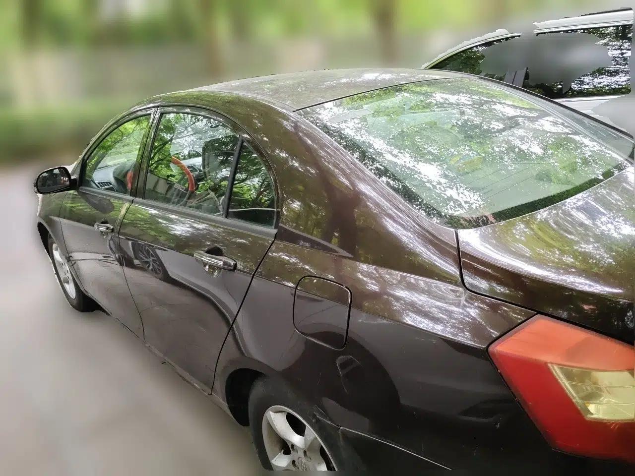 Geely Auto Classic Emgrand 2012 Sedan 1.5L Manual Chao Yue Huimin Model — миниатюра 4