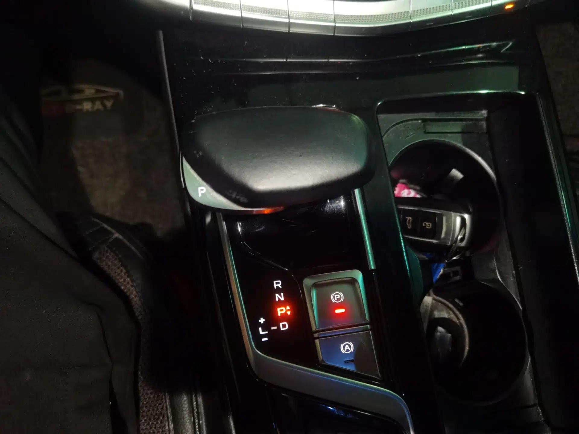 Geely Auto Emgrand GT New Energy 2018 1.5T PHEV Yaoxiang Edition — миниатюра 15