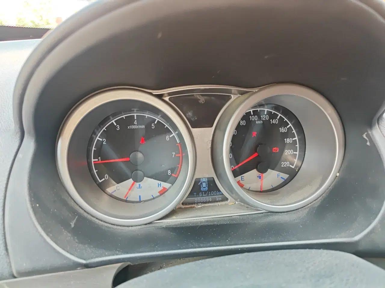 Geely Auto SX7 2013 1.8L Manual Luxury Model — миниатюра 12