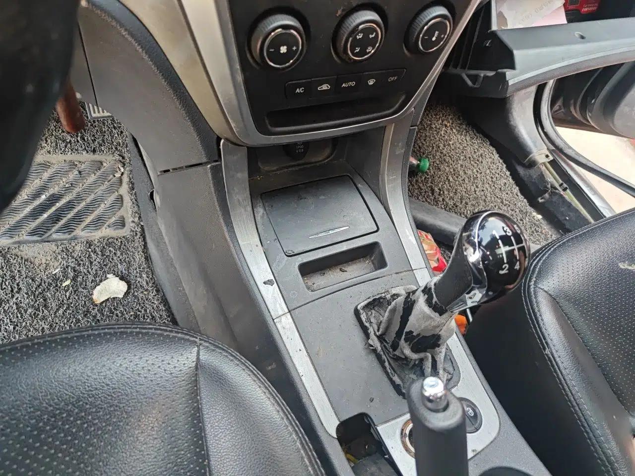 Geely Auto SX7 2013 1.8L Manual Luxury Model — миниатюра 15