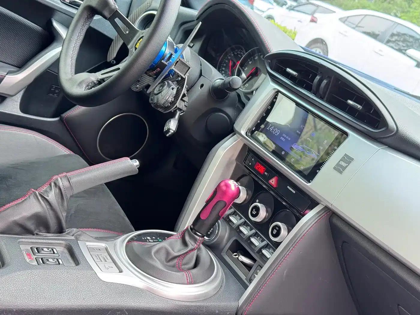 2017 Subaru BRZ 2.0i Automatic Type-RS — миниатюра 16