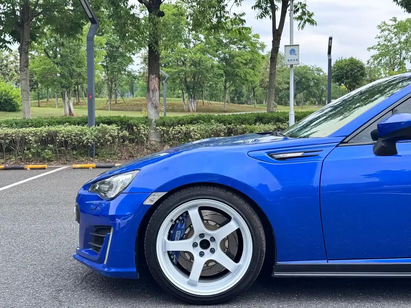2017 Subaru BRZ 2.0i Automatic Type-RS — миниатюра 9