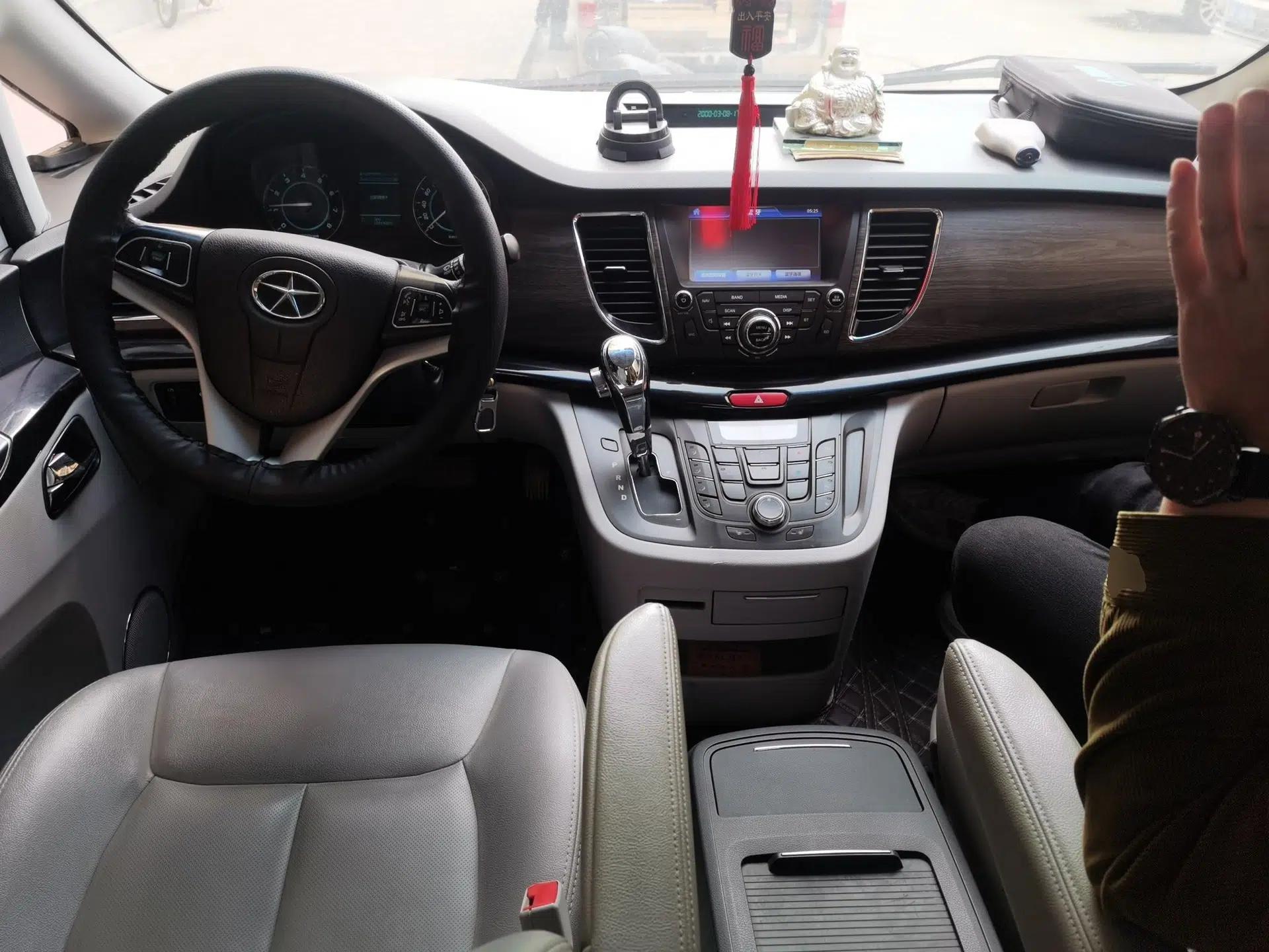 JAC Group Refine M5 2013 2.0T Gasoline Automatic Business Edition — миниатюра 10