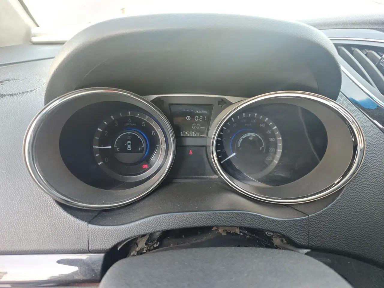 JAC Group Refine M2 2013 1.8L Manual Luxury 5-Seater — миниатюра 12
