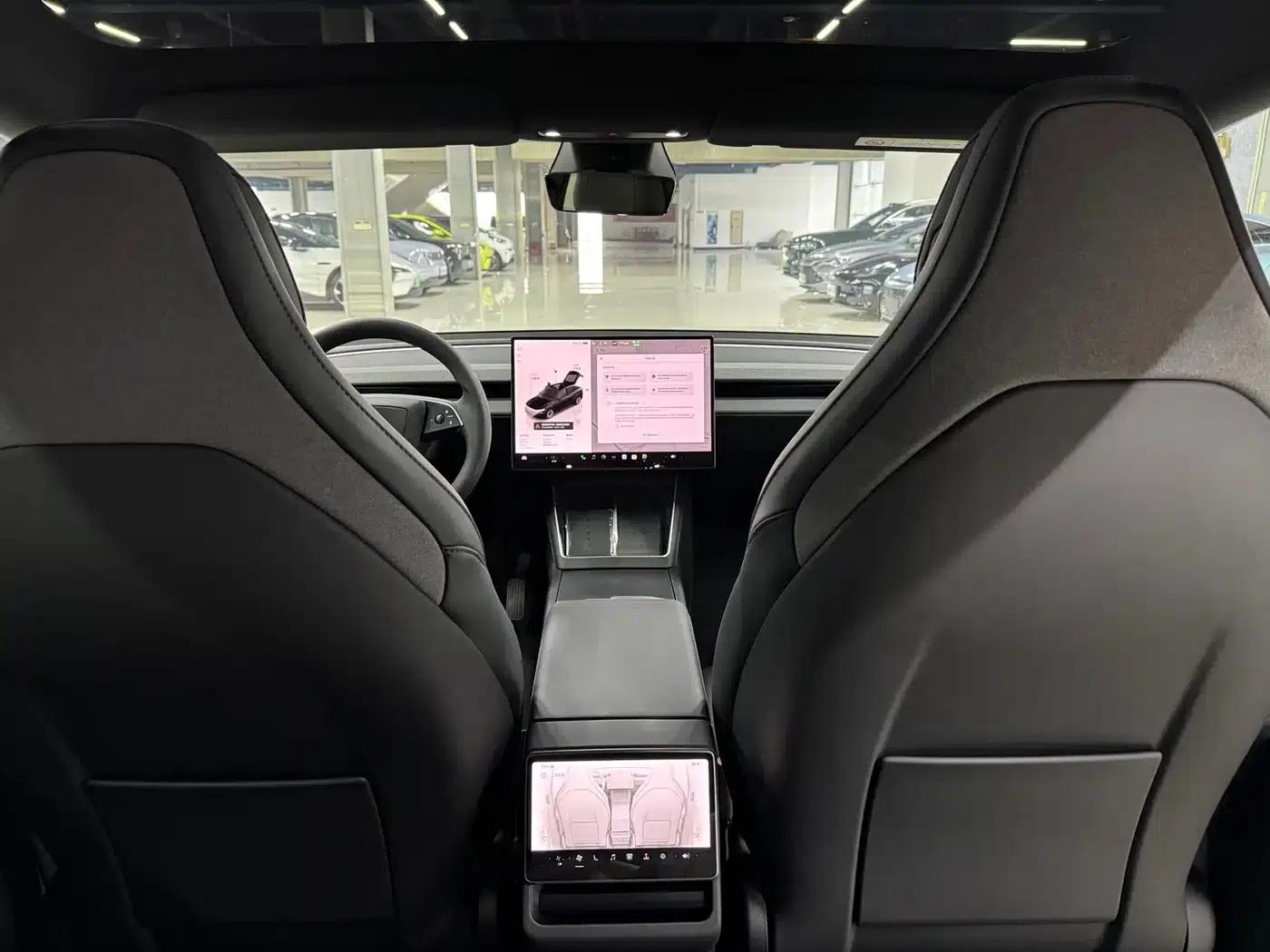 Model Y L 2025 Long Range All-Wheel Drive — миниатюра 11